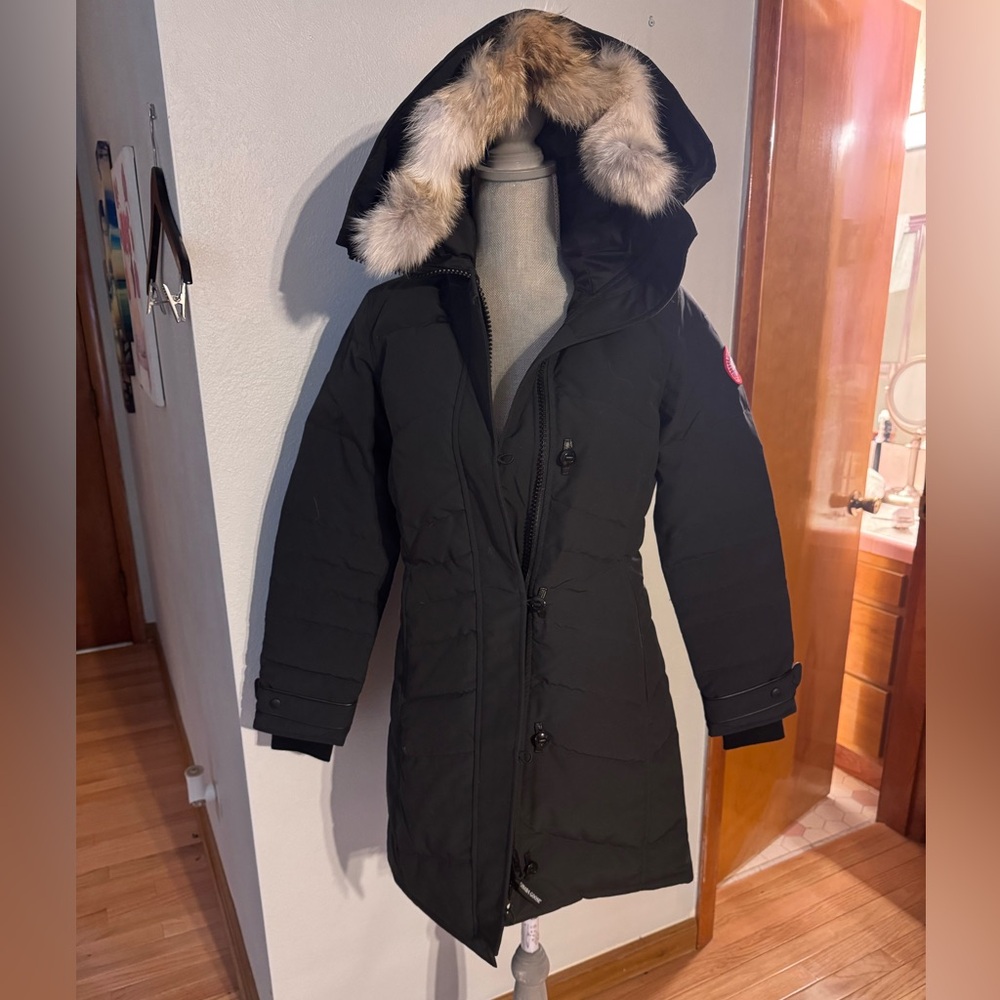 Canada Goose Lorette parka real fur blue navy XS NWT